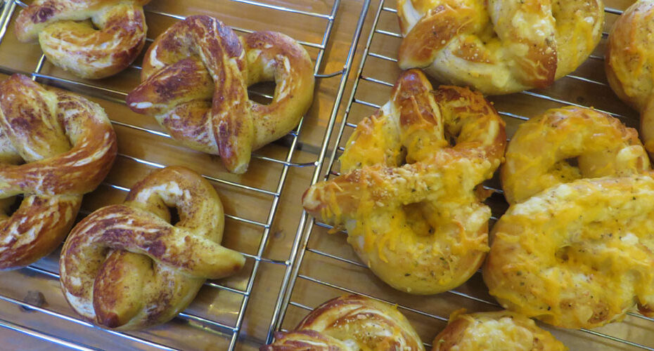 英検対策　英検1級　合格率100％　群馬県　前橋市　渋川市　吉岡町　伊勢崎市　太田市　TOEIC満点　英会話教室　みわ　Miwa　Cornwall English　コーンウォール・イングリッシュ　日本　熊問題　bear attack Japan　合否結果閲覧　B日程　3連休　プレッツェル　pretzel レシピ